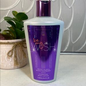 Be my wish velvet plum&white raspberry Victoria’s SecretVS fantasies body lotion